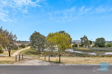 Property photo of 34 Hascombe Drive Caroline Springs VIC 3023