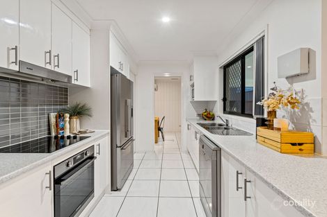 Property photo of 2 Coolibah Close Springfield Lakes QLD 4300