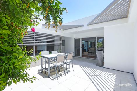 Property photo of 42 Savoy Drive Broadbeach Waters QLD 4218