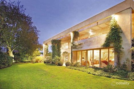 Property photo of 16-18 Albany Road Toorak VIC 3142