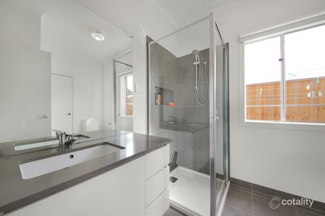 Property photo of 8 Michigan Crescent Manor Lakes VIC 3024