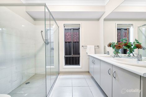Property photo of 34 Hackney Circuit Clyde North VIC 3978