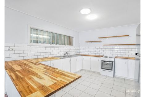 Property photo of 28 Hogan Street Westcourt QLD 4870