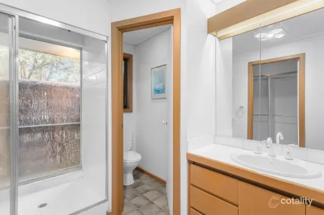 Property photo of 64 Bay Road Mount Martha VIC 3934