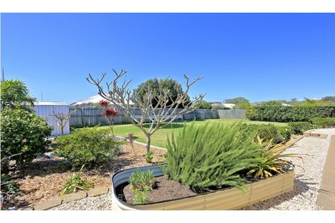 Property photo of 3 Ashley Place Innes Park QLD 4670