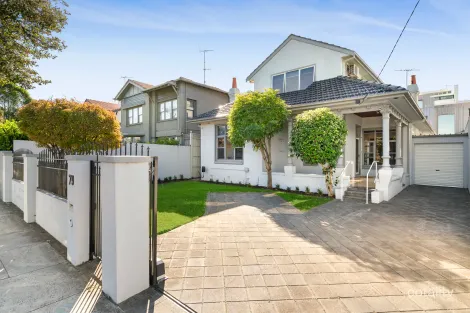 Property photo of 79 Ormond Esplanade Elwood VIC 3184