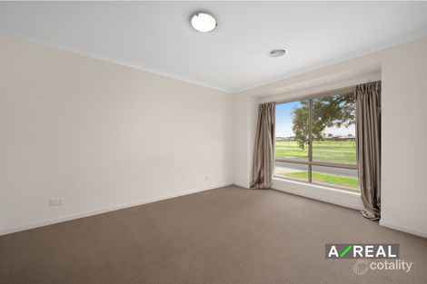 Property photo of 5 Manuka Grove Wyndham Vale VIC 3024