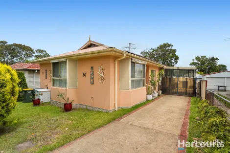 Property photo of 13 Poyner Avenue Glendale NSW 2285
