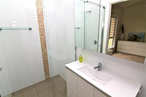 Property photo of 22 David Street Green Point NSW 2251