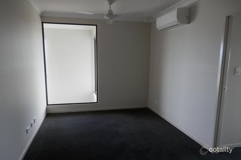 Property photo of 7/29 Mariners Drive Townsville City QLD 4810