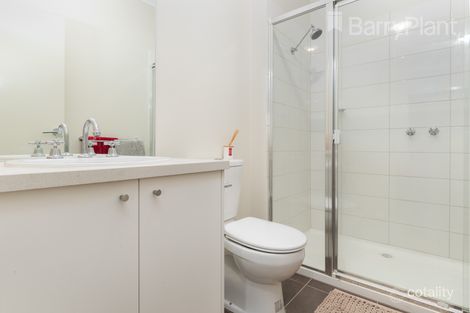 Property photo of 35 Seaford Circuit Truganina VIC 3029