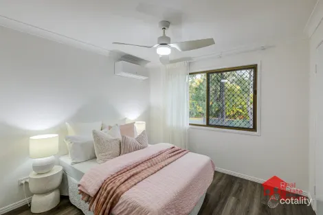 Property photo of 113-115 Kensington Drive Munruben QLD 4125