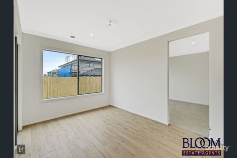 Property photo of 17 Baffin Road Craigieburn VIC 3064