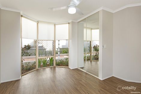 Property photo of 2/15 Clarence Road Indooroopilly QLD 4068