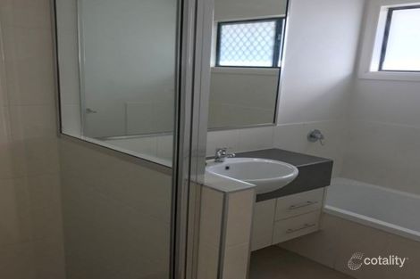 Property photo of 18 Epping Way Mount Low QLD 4818