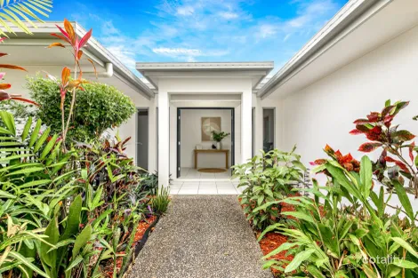 19 Springbrook Ave, Redlynch, QLD 4870