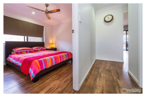 Property photo of 17 Geoff Wilson Drive Norman Gardens QLD 4701