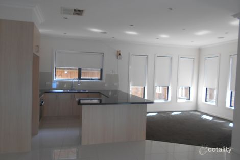 Property photo of 1A Puffin Court Endeavour Hills VIC 3802