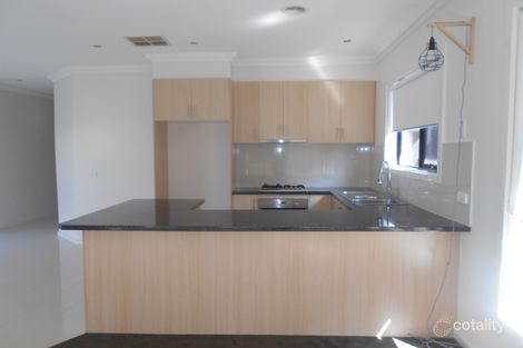 Property photo of 1A Puffin Court Endeavour Hills VIC 3802
