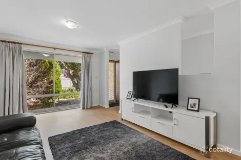 Property photo of 5 Elbrus Way Caversham WA 6055