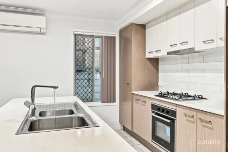 Property photo of 17 Brampton Crescent Springfield Lakes QLD 4300