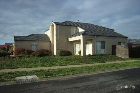 Property photo of 11 Lansbury Drive Narre Warren South VIC 3805
