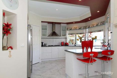 Property photo of 18 Oakmont Court Hillside VIC 3037