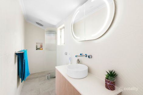 Property photo of 5 Dolphin Court Palm Beach QLD 4221