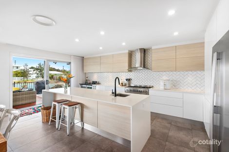 Property photo of 5 Dolphin Court Palm Beach QLD 4221