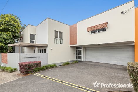 Property photo of 1/45 Railway Avenue Indooroopilly QLD 4068