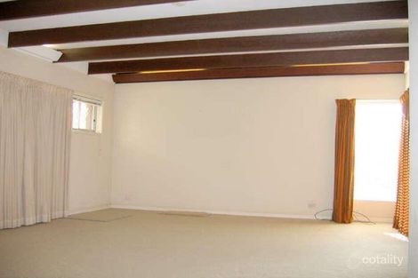 Property photo of 18 Hockings Street Holland Park West QLD 4121