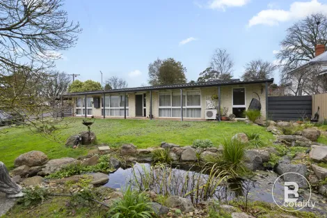 1 Hill St, Beaufort, VIC 3373