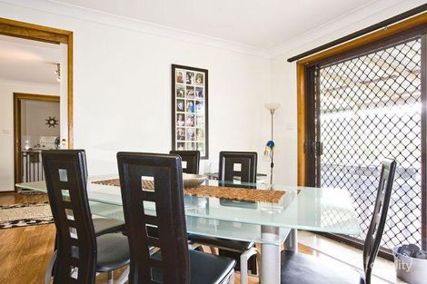 Property photo of 11 Buttermere Drive Lakelands NSW 2282