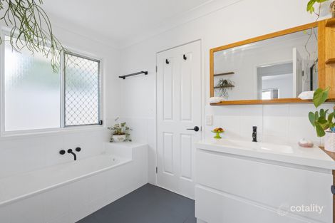 Property photo of 24 Vancouver Drive Robina QLD 4226