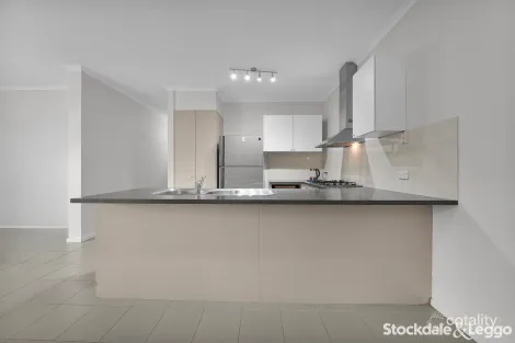 Property photo of 2 Castlegate Lane Craigieburn VIC 3064