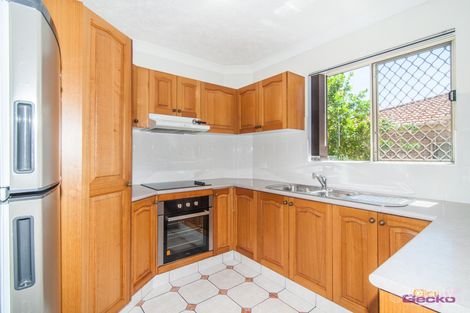 Property photo of 4/27 Wooloowin Avenue Wooloowin QLD 4030