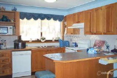 Property photo of 20 Yeramba Road Summerland Point NSW 2259