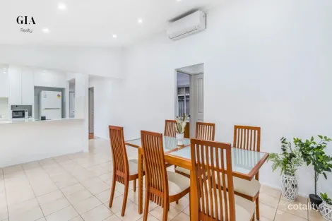 Property photo of 4 Palm Close Green Valley NSW 2168