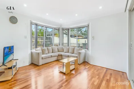 Property photo of 4 Palm Close Green Valley NSW 2168