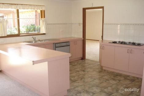 Property photo of 5 Yvette Close Sale VIC 3850