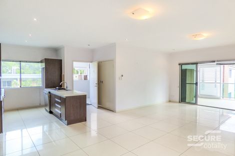 Property photo of 303/28 Dengate Lane St Lucia QLD 4067