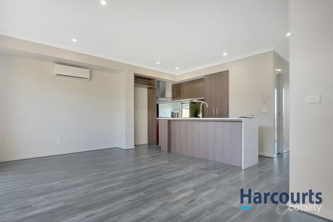 14 Mcgrath Way, Rockbank, VIC 3335