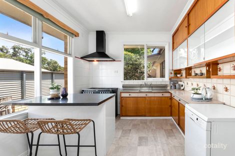 Property photo of 6 Montpellier Drive Highton VIC 3216