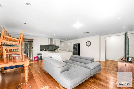 Property photo of 19 Erin Square Deer Park VIC 3023