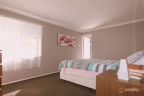 Property photo of 62 Wychewood Avenue Mallabula NSW 2319