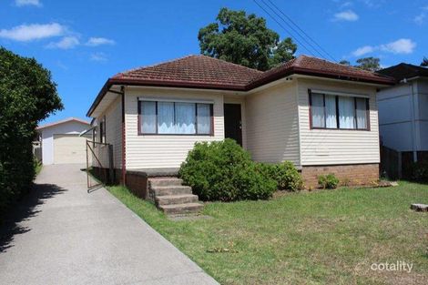 4 Carnation Ave, Old Guildford, NSW 2161