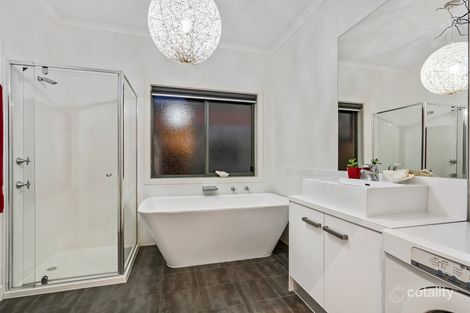 Property photo of 16 Coronation Street Taylors Hill VIC 3037