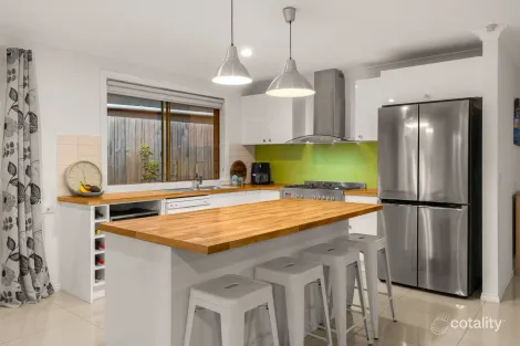 Property photo of 4 Katrina Court Carrum Downs VIC 3201