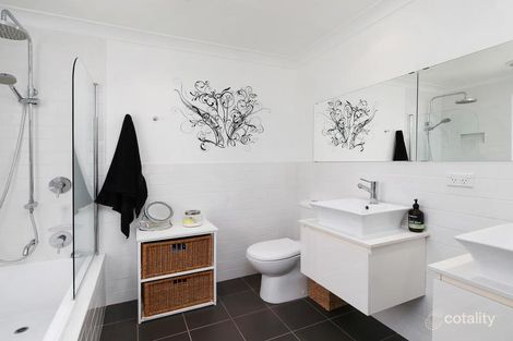 Property photo of 12 Kareel Close Erina NSW 2250