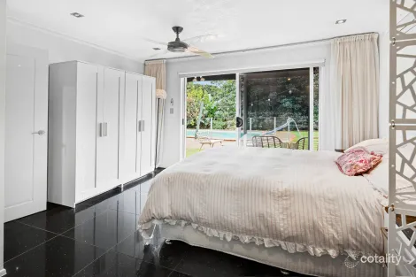 Property photo of 6 Sacha Place Carrara QLD 4211